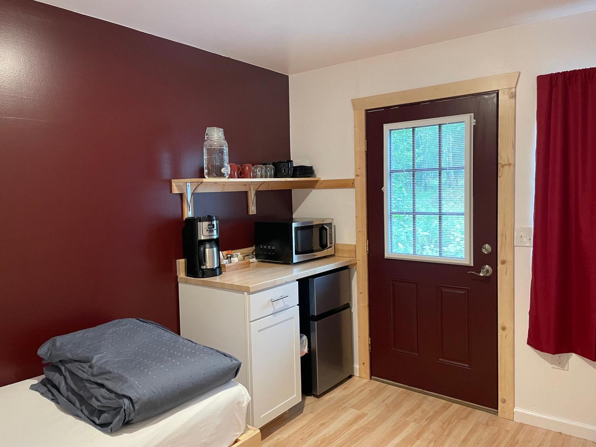 Talkeetna Wilderness Lodge & Cabin Rentals Sunshine Екстер'єр фото