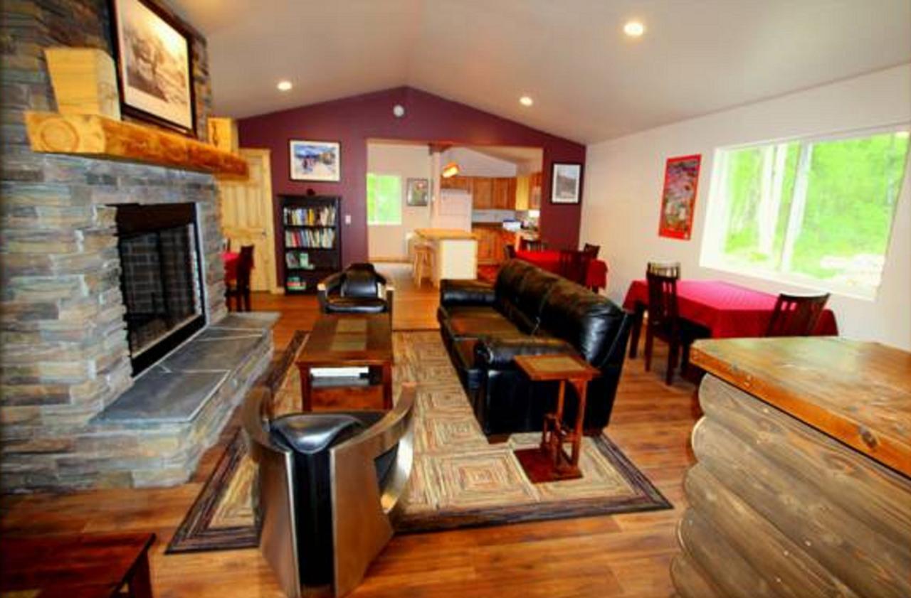 Talkeetna Wilderness Lodge & Cabin Rentals Sunshine Екстер'єр фото