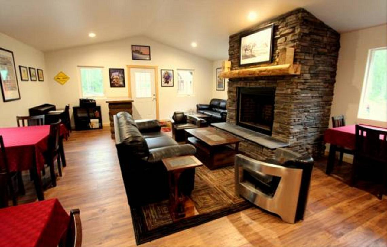 Talkeetna Wilderness Lodge & Cabin Rentals Sunshine Екстер'єр фото